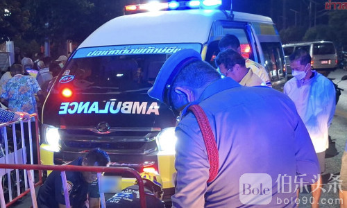 悲剧！泰国71岁老人排队领捐赠物资途中被摩托撞身亡